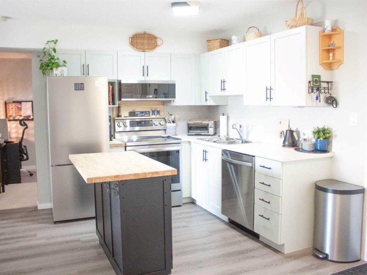 209, 11230 104 Avenue